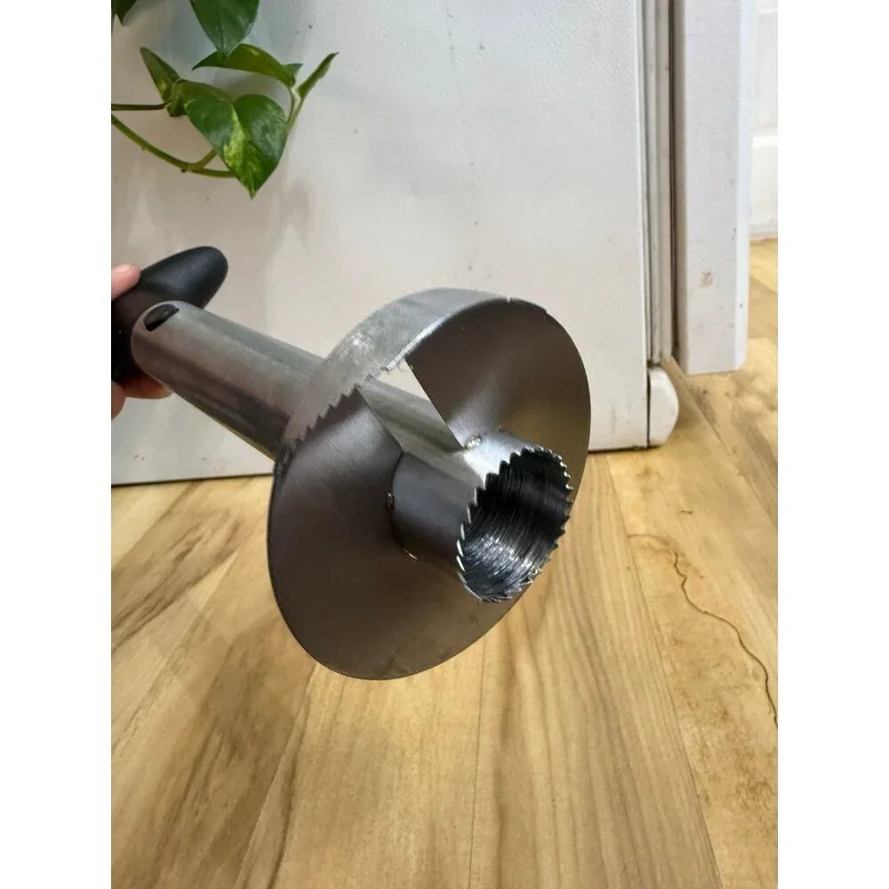 Pineapple corer